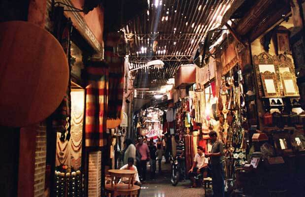 Famous Shopping Places With Affordable Prices In Delhi