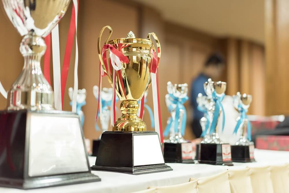 Basic Tips on Buying Sporting Trophies