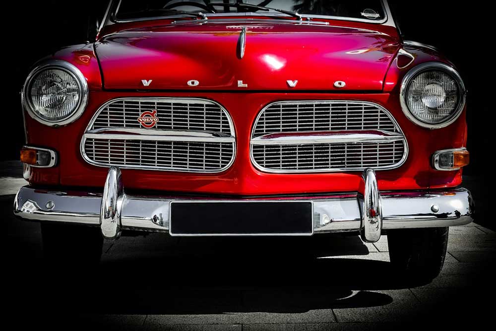 Driving into the Future: A Comprehensive Review of Volvo Cars